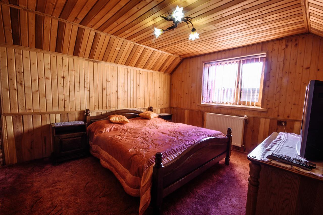 Hotel Korona Karpat Lazeščyna Exteriér fotografie